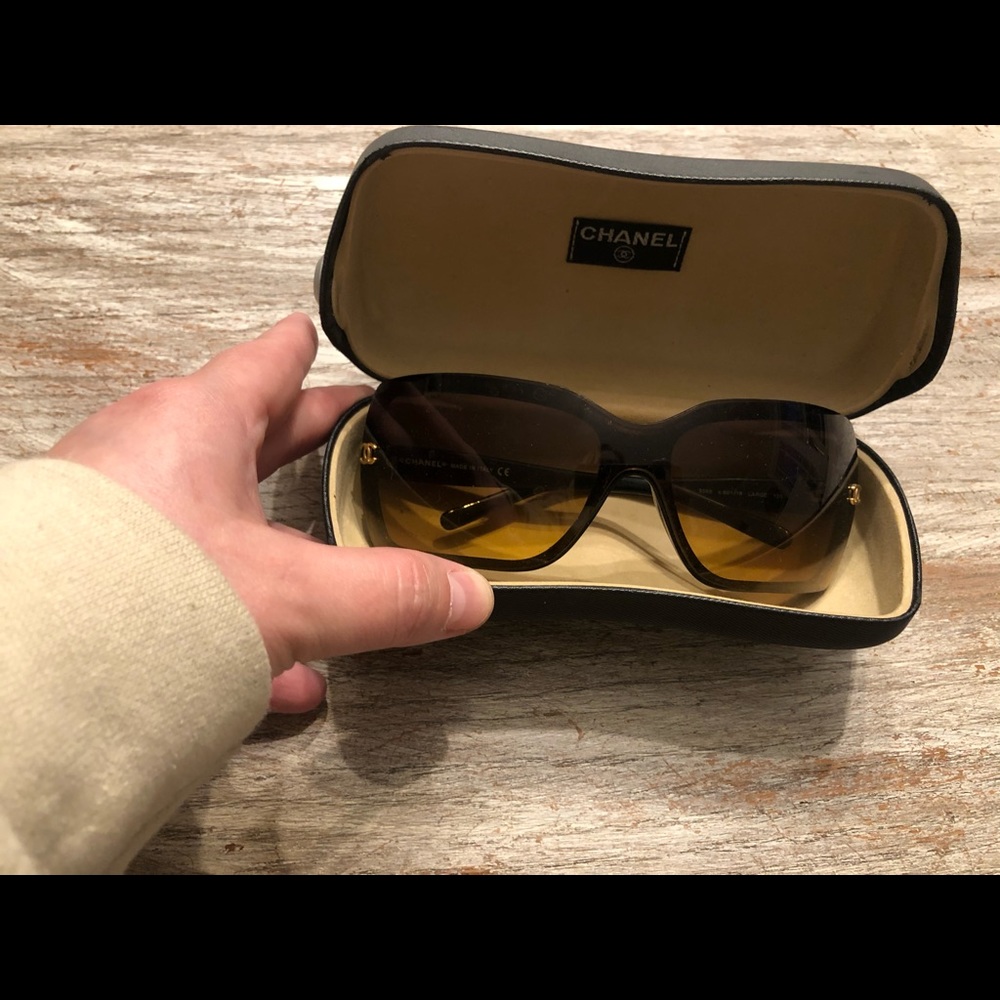 Authentic Chanel 2004 Sunglasses 5065